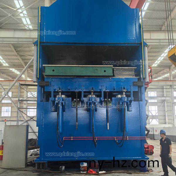 側(cè)闆式硫(liu)化機(ji)