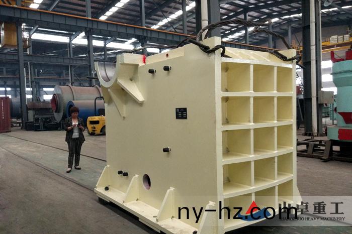 PE顎式破(po)碎機(jī)(ji)廠傢