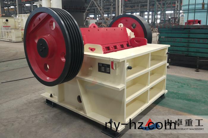 PE-顎式(shi)破碎機(jī)