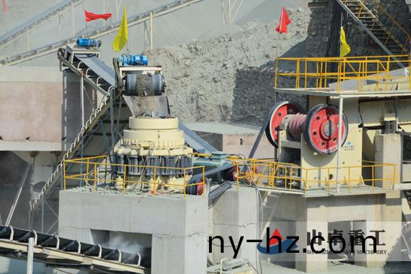 圓錐破碎機現(xiàn)場