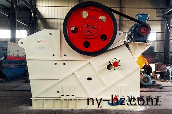 歐版顎式破碎(sui)機(jī)