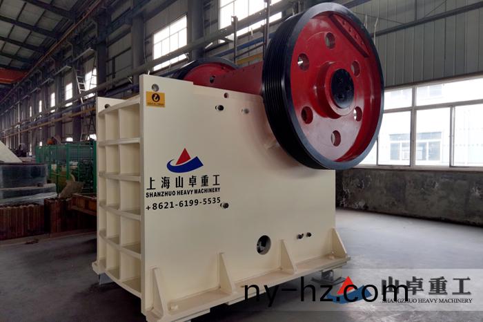PE顎式(shi)破碎機(jī)廠傢