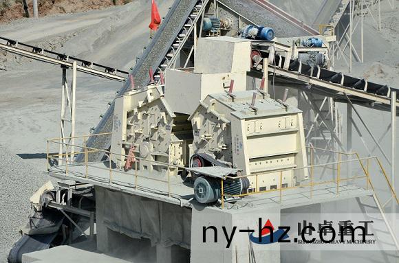 反(fan)擊式破碎機(ji)