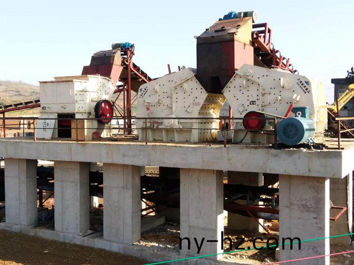 反擊式破碎機(jī)(ji)