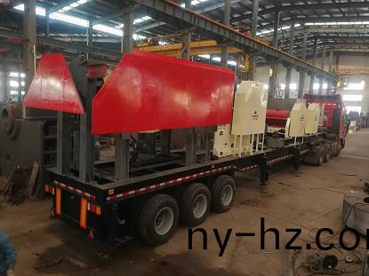 輪(lun)胎式(shi)迻(yi)動破碎站